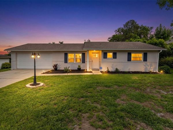 680 N APACHE CIRCLE , DELTONA, FL 32725