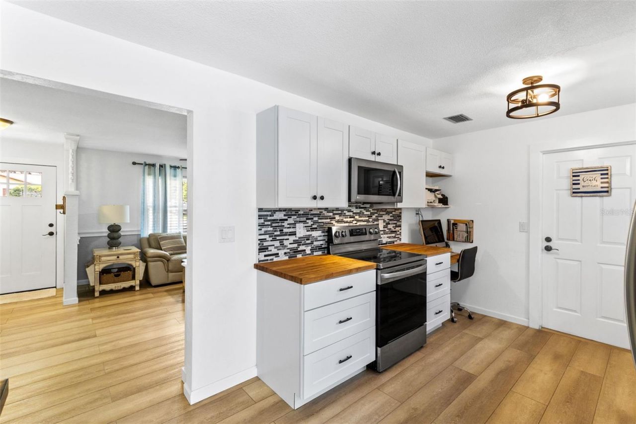 680 N Apache Circle, Deltona, FL 32725 Photo