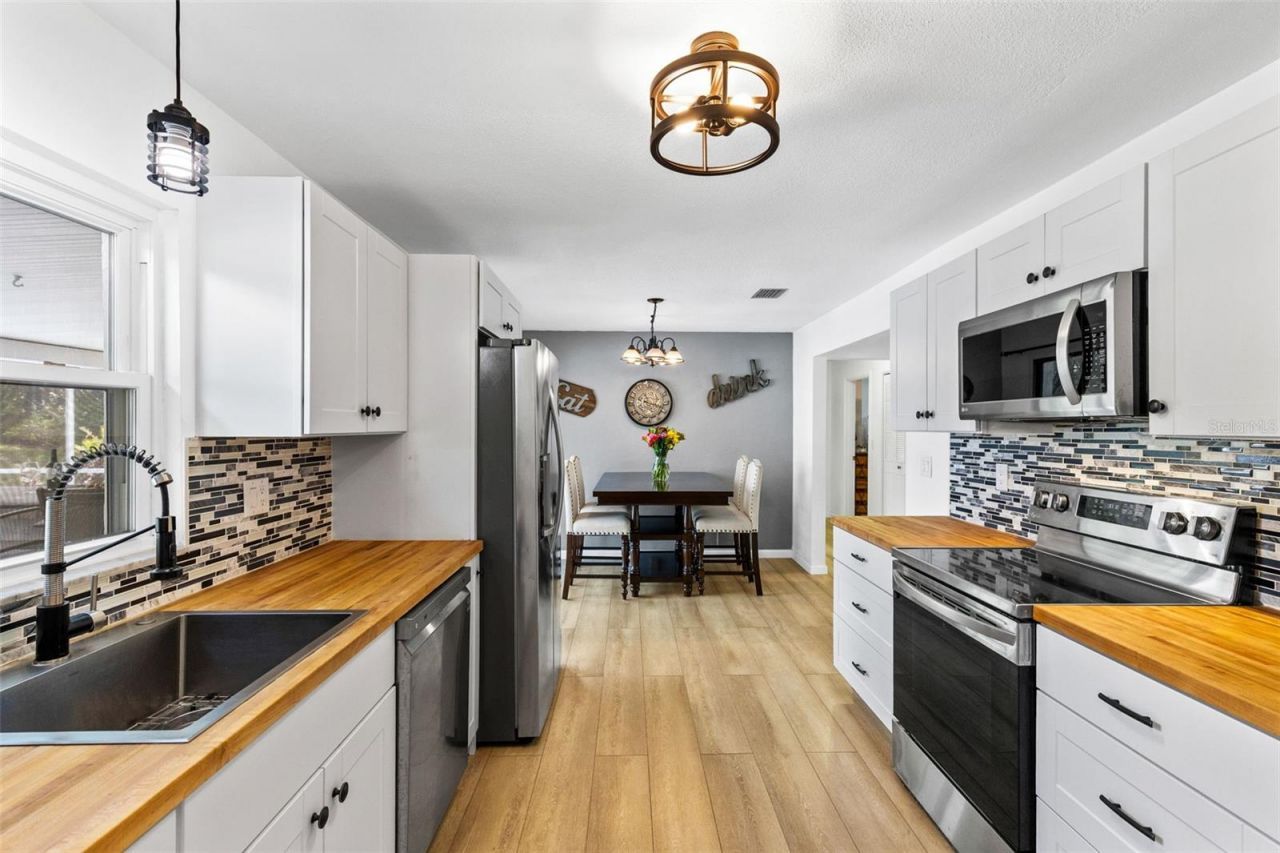 680 N Apache Circle, Deltona, FL 32725 Photo