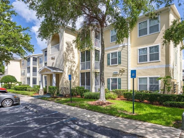 18439 BRIDLE CLUB DRIVE, TAMPA, FL 33647