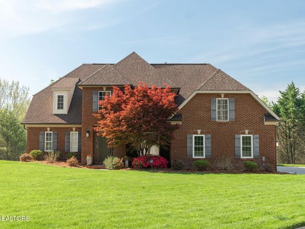 9720 Valley Woods Lane, Knoxville, TN 37922