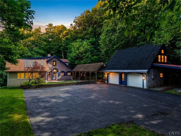 321 Rockwell Road, Nedrow, NY 13120
