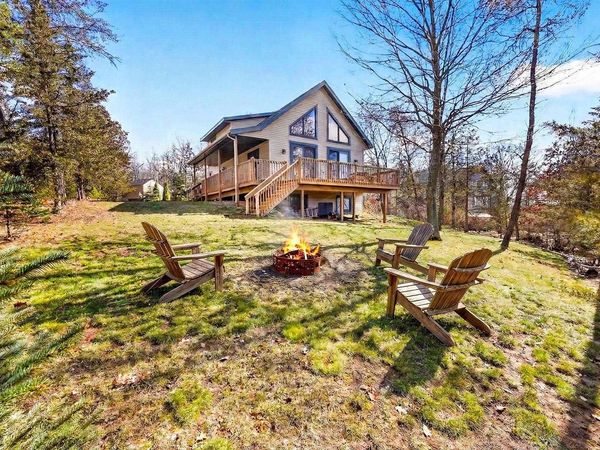 W8510 Lake Point Court, Oxford, WI 53952