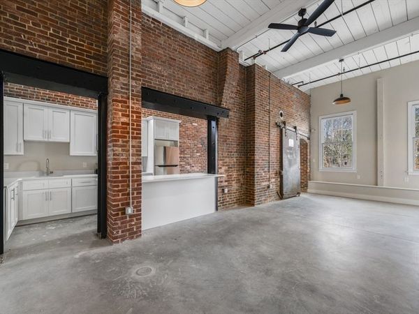 34 Tremaine St, Unit 2, Leominster, MA 01453