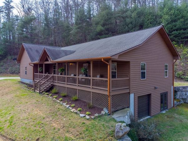 1960 Atoah Road, Robbinsville, NC 28771