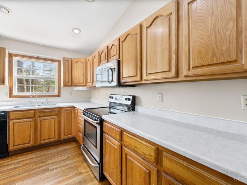 10949 Pleasant Renner Road, Harlan Twp, OH 45122 Photo 11