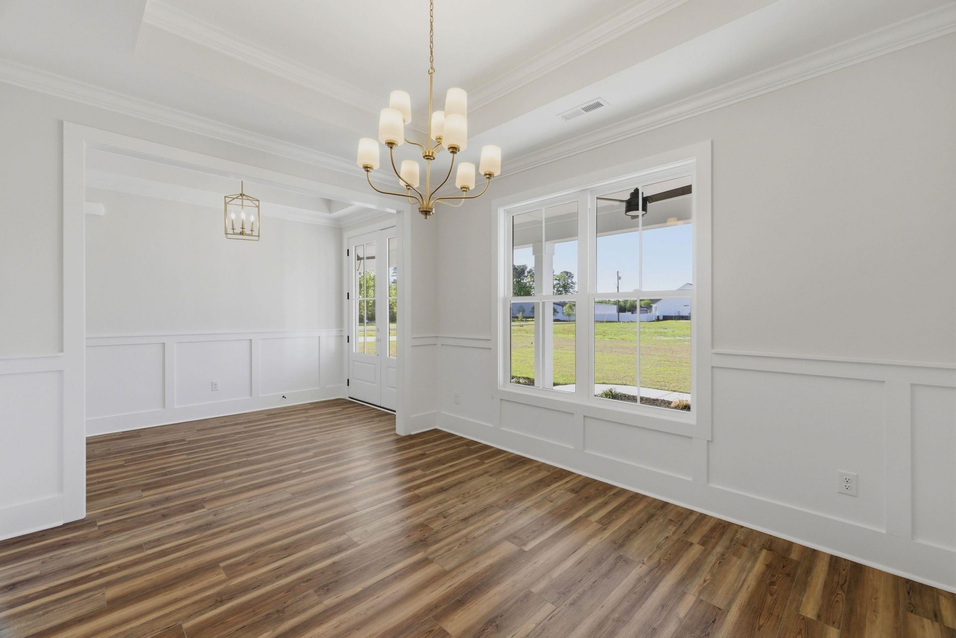 137 Rose Lake Dr. Photo 10