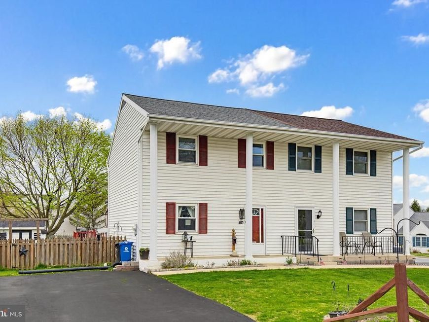 212 Beechwood Lane, Elizabethtown, PA 17022 Main Photo