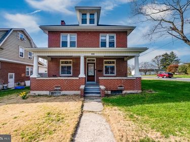 421 E MAIN STREET, FLEETWOOD, PA 19522