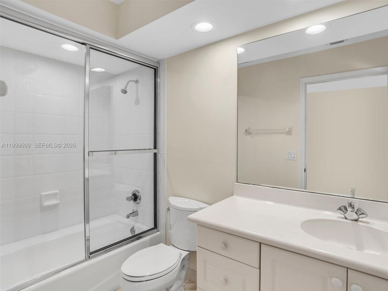 20780 NE 32nd Ave , Aventura, FL 33180 Photo