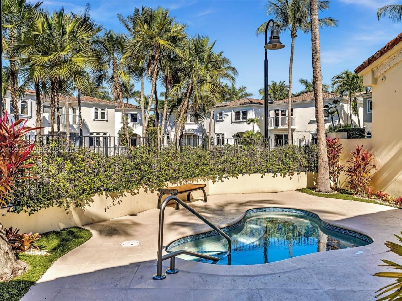 20780 NE 32nd Ave , Aventura, FL 33180 Photo