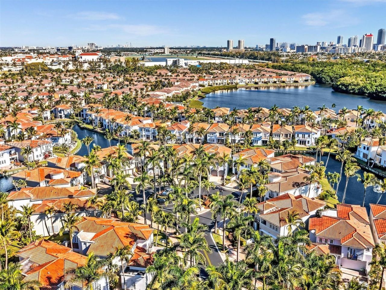 20780 NE 32nd Ave , Aventura, FL 33180 Photo