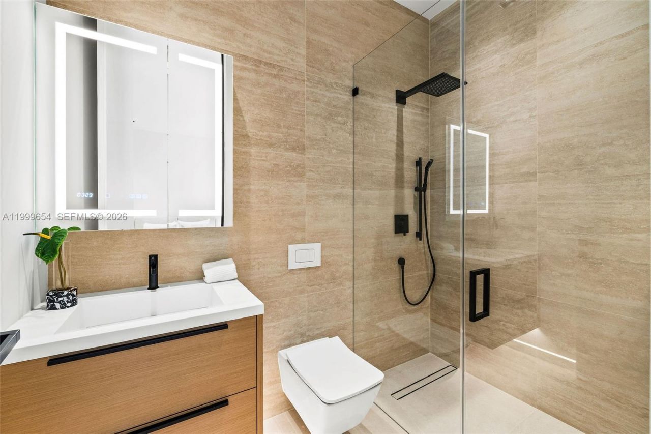 325 W 63rd St, Miami Beach, FL 33141 Photo