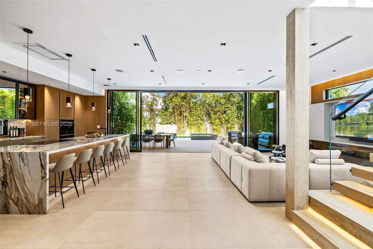325 W 63rd St, Miami Beach, FL 33141 Photo