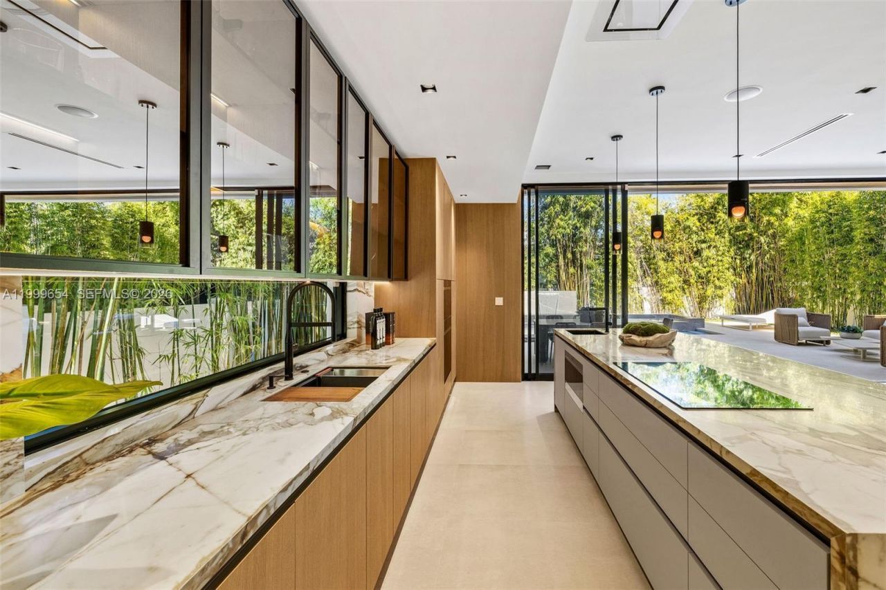 325 W 63rd St, Miami Beach, FL 33141 Photo