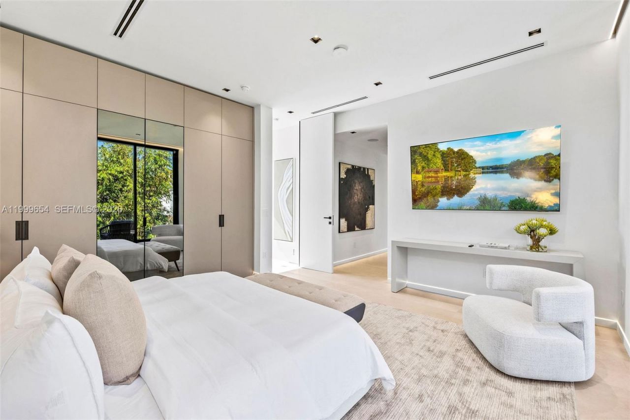 325 W 63rd St, Miami Beach, FL 33141 Photo