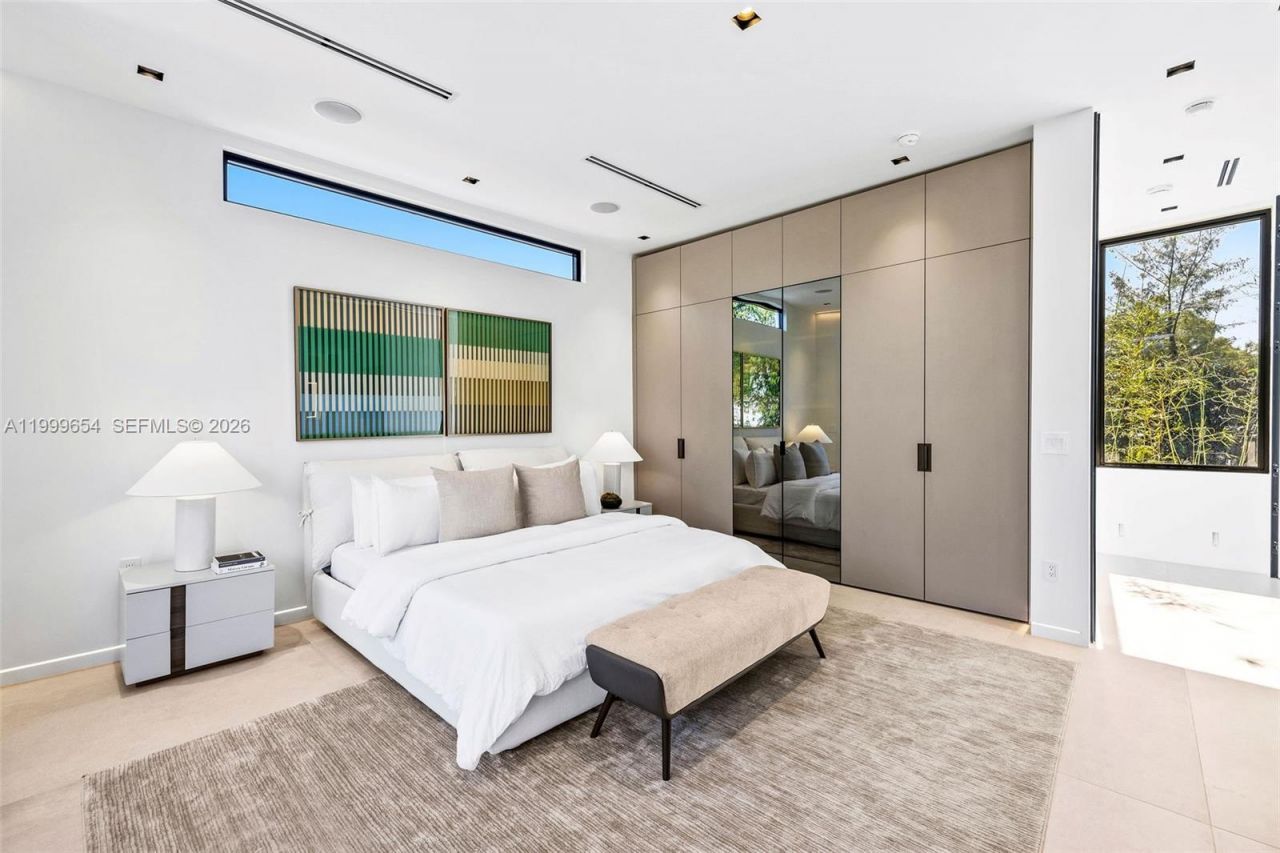 325 W 63rd St, Miami Beach, FL 33141 Photo