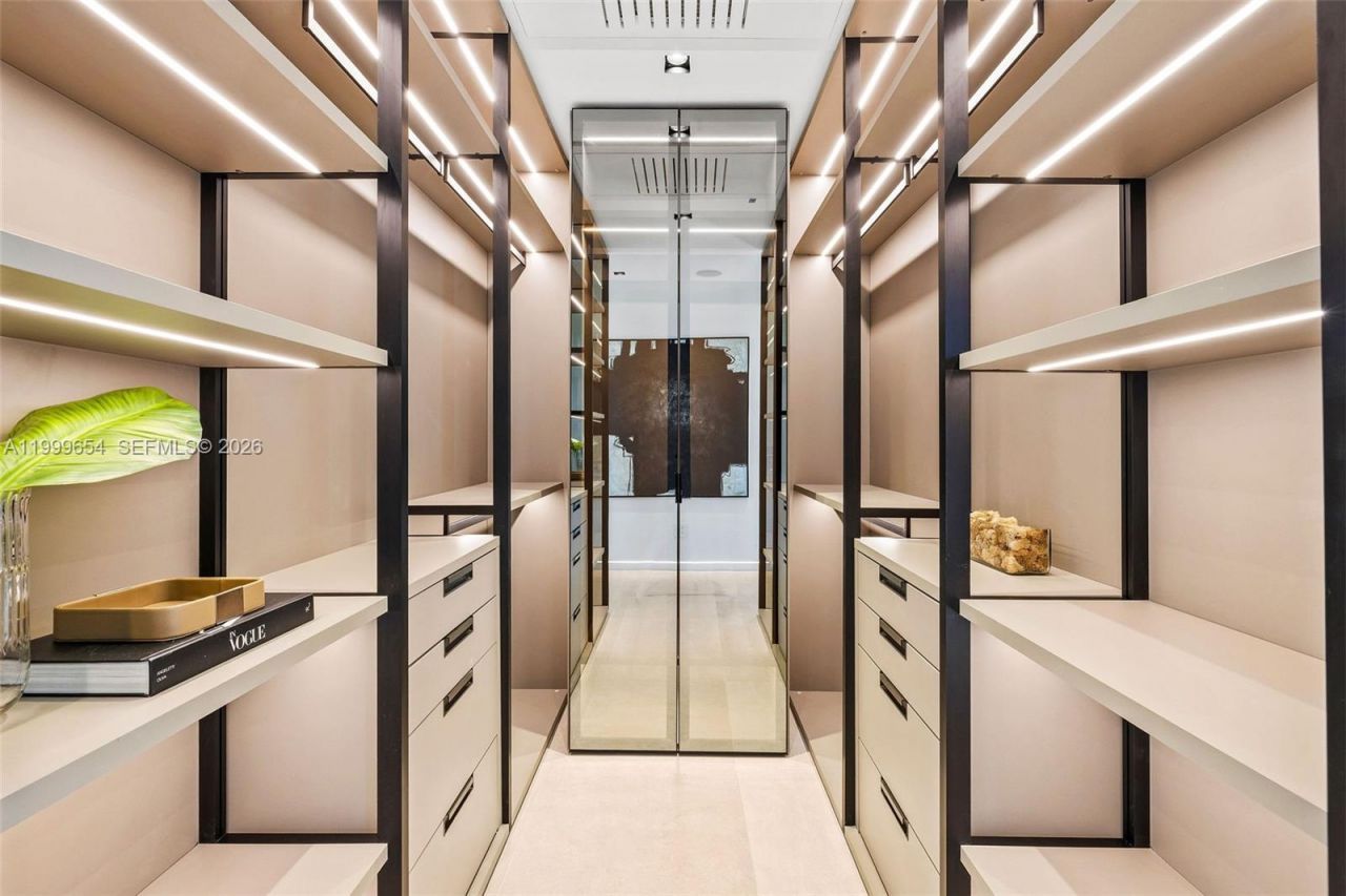 325 W 63rd St, Miami Beach, FL 33141 Photo