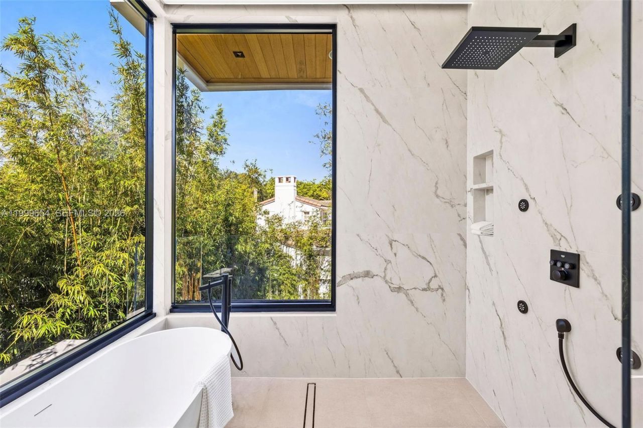 325 W 63rd St, Miami Beach, FL 33141 Photo