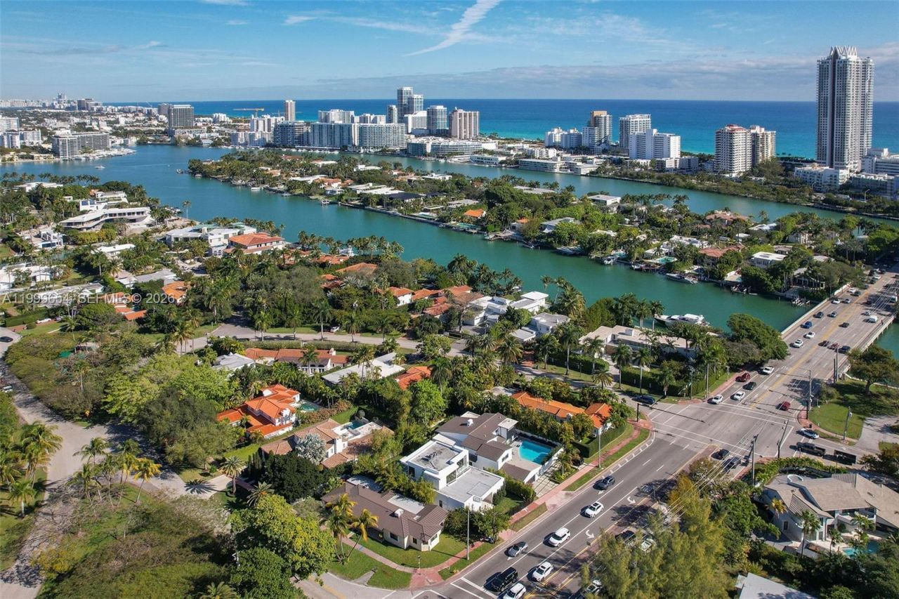 325 W 63rd St, Miami Beach, FL 33141 Photo