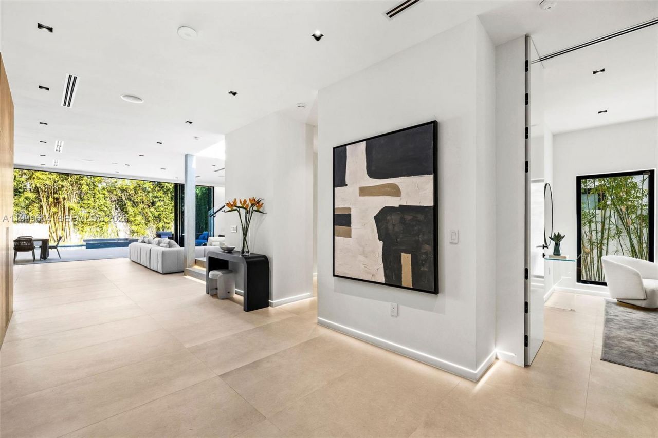 325 W 63rd St, Miami Beach, FL 33141 Photo