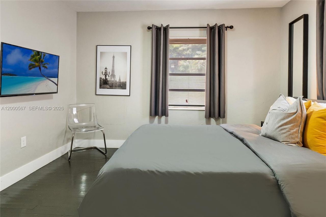 755 NW 43rd St, Unit ., Miami, FL 33127 Photo