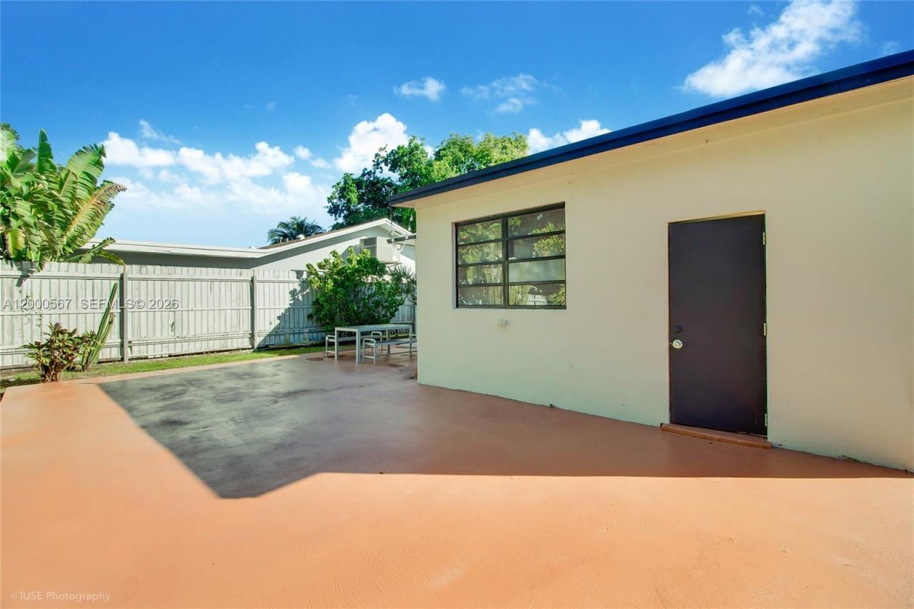 755 NW 43rd St, Unit ., Miami, FL 33127 Photo