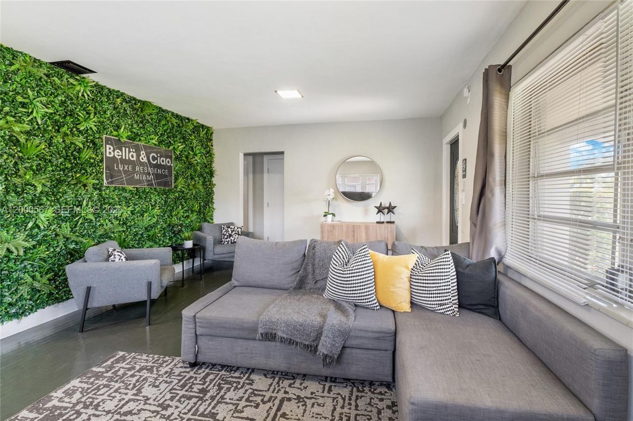 755 NW 43rd St, Unit ., Miami, FL 33127 Photo