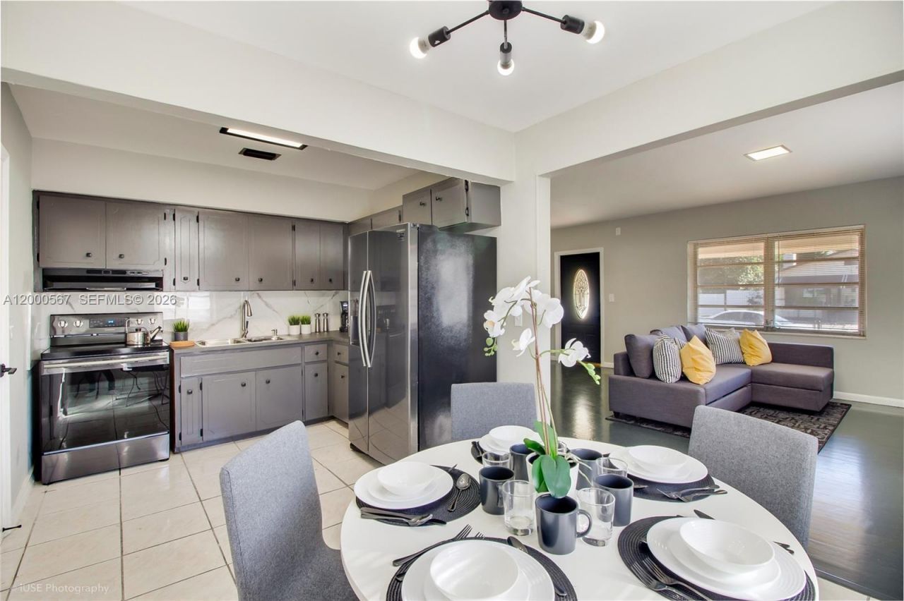 755 NW 43rd St, Unit ., Miami, FL 33127 Photo