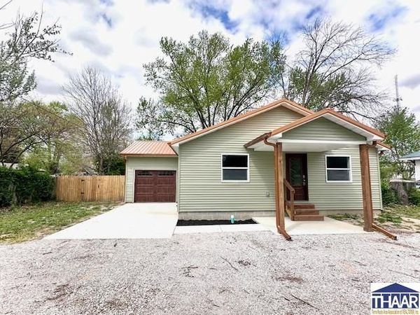207 W Heap Street, Farmersburg, IN 47850