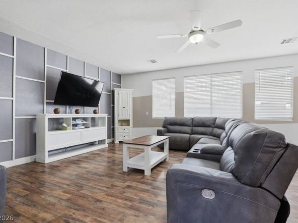 8641 Vivid Violet Avenue, Las Vegas, NV 89143