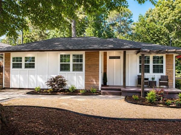 566 Woods Drive NW, Atlanta, GA 30318