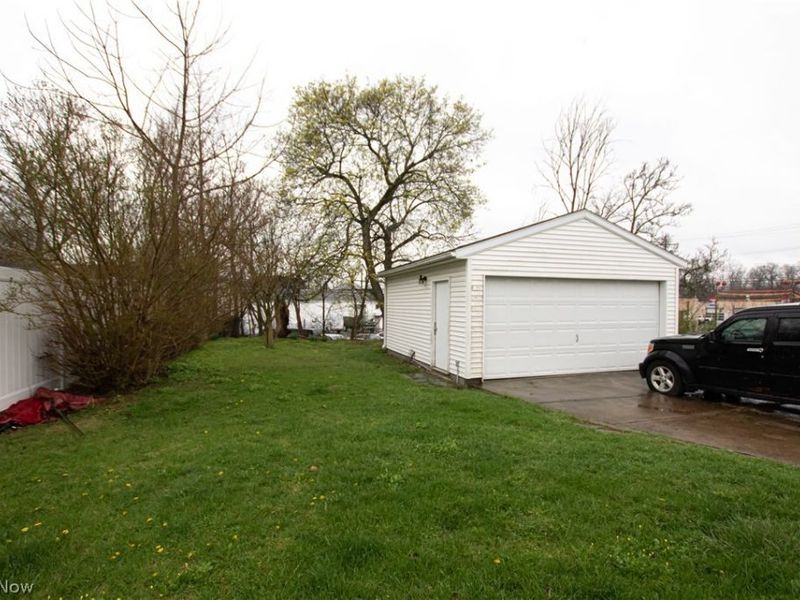 26 E Grace Street, Bedford, OH 44146 Photo 3