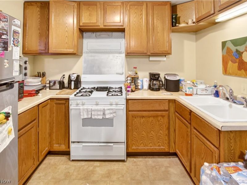 26 E Grace Street, Bedford, OH 44146 Photo 4