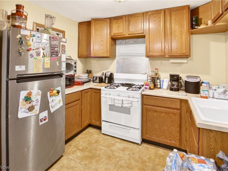 26 E Grace Street, Bedford, OH 44146 Photo 5