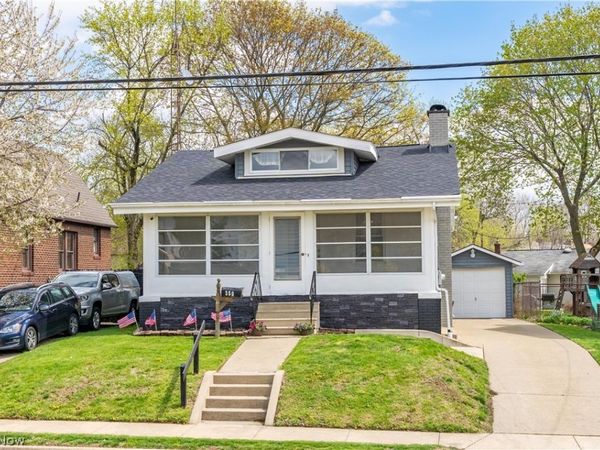 350 Lindy Lane Avenue NW, North Canton, OH 44720