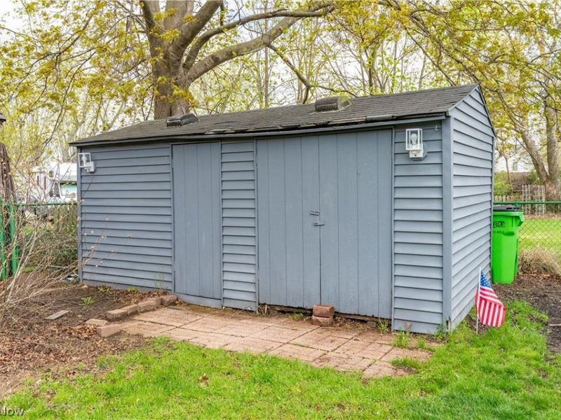 350 Lindy Lane Avenue NW, North Canton, OH 44720 Photo 34