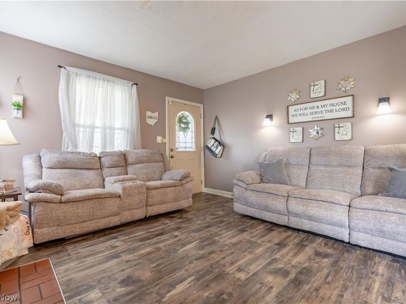 350 Lindy Lane Avenue NW, North Canton, OH 44720 Photo 9