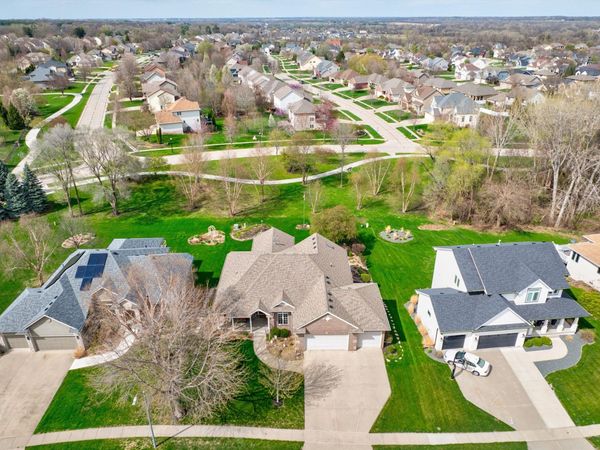 9119 Lenham Drive, Johnston, IA 50131