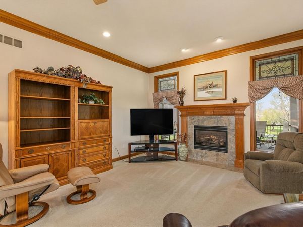 9119 Lenham Drive, Johnston, IA 50131