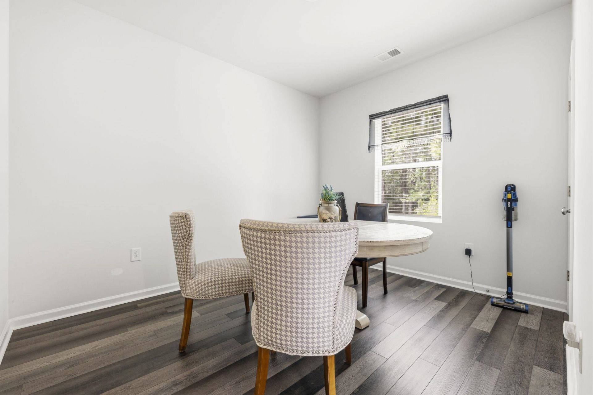 424 Black Cherry Way Photo 17