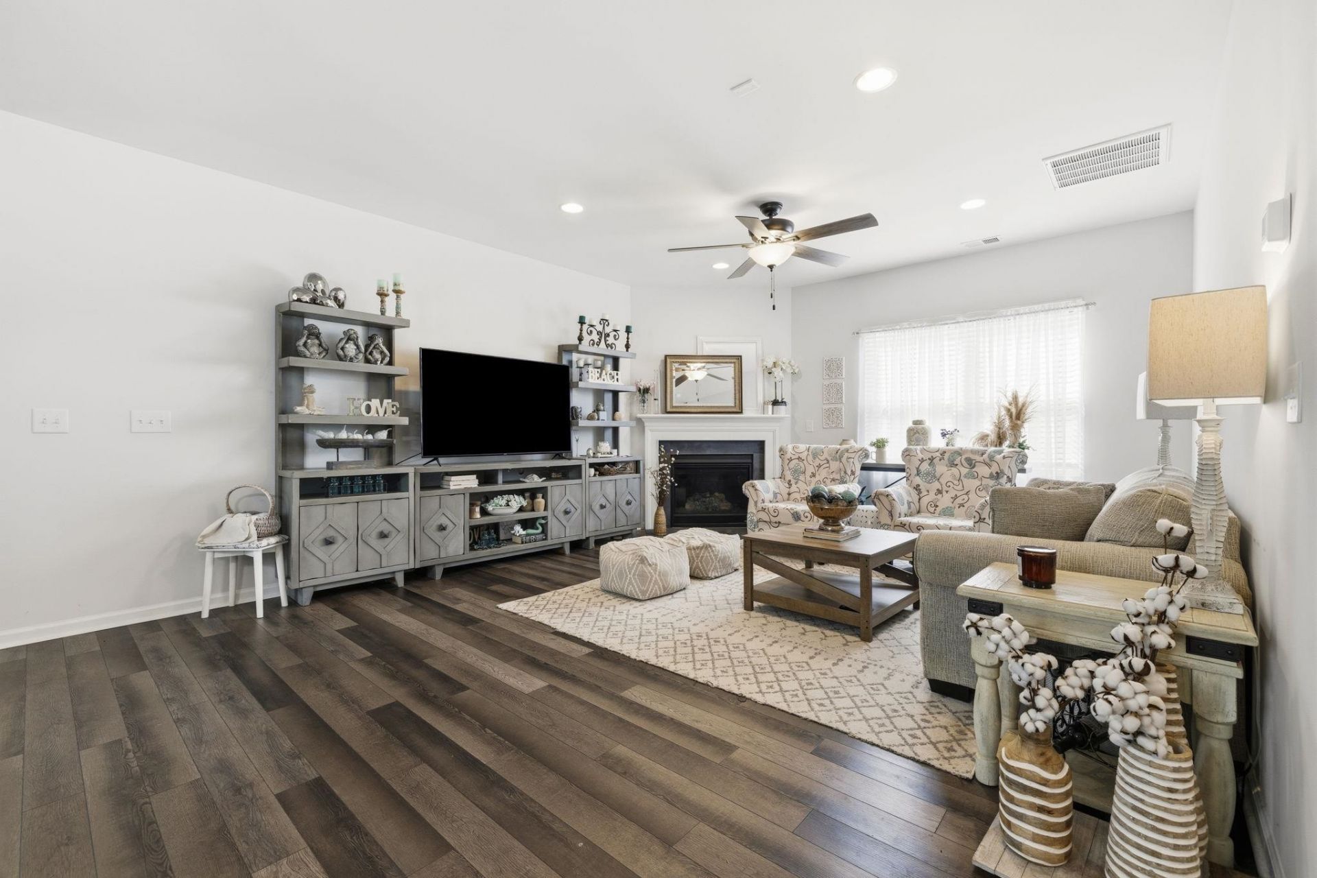 424 Black Cherry Way Photo 8