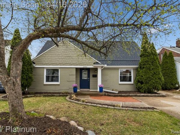 22436 Lakeland Street, St. Clair Shores, MI 48081