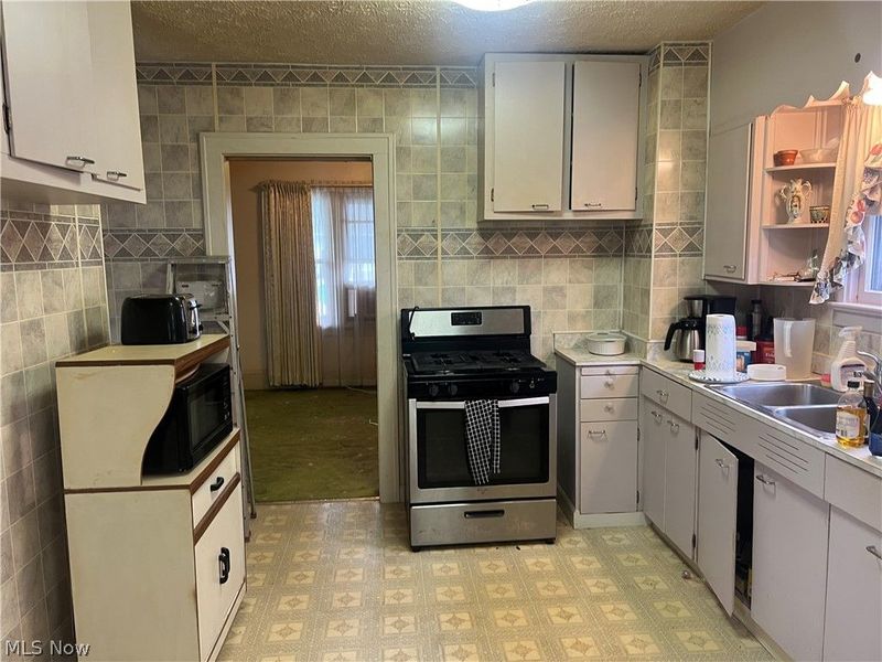 1365 Prospect Street, Barberton, OH 44203 Photo 12