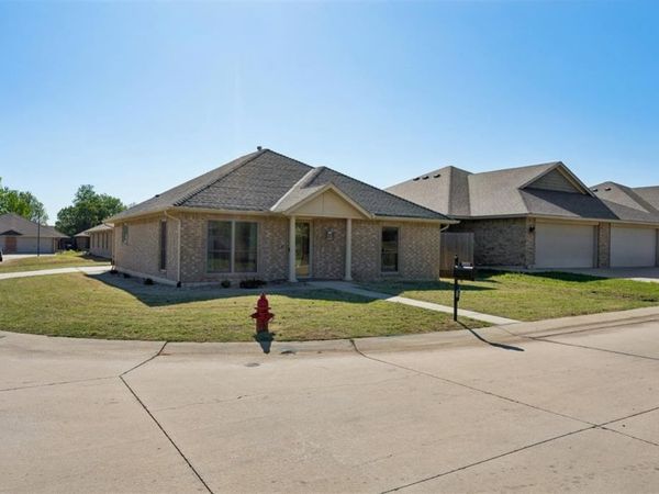 4300 Stonehaven Drive, Del City, OK 73115