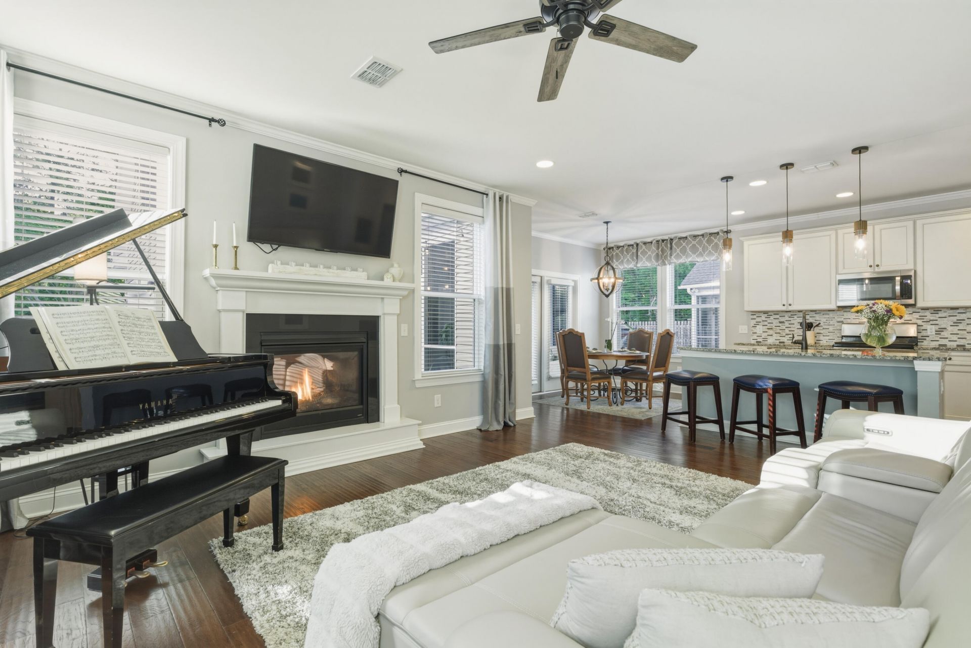 1611 Roustabout Way Photo 10