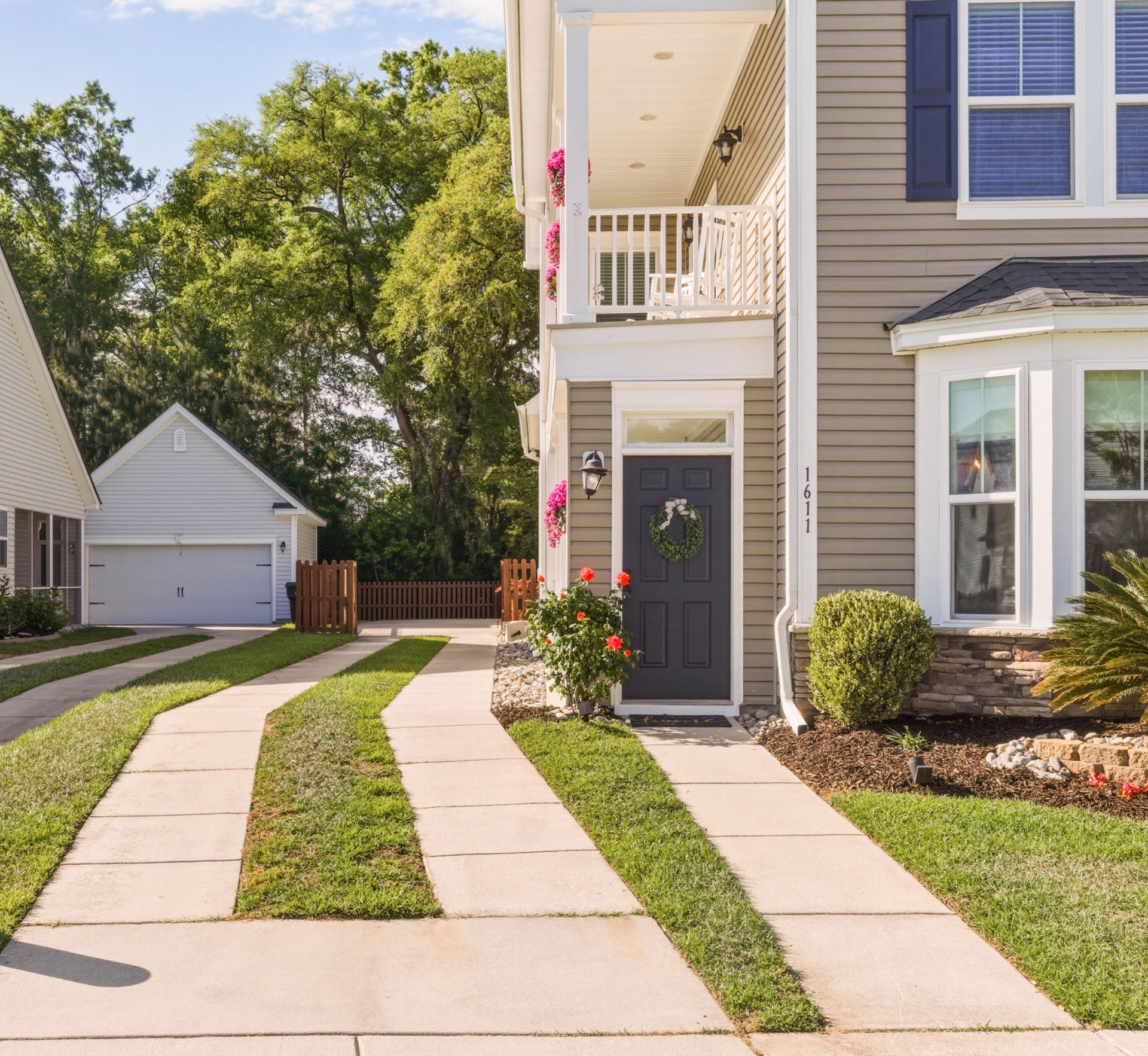 1611 Roustabout Way Photo 4