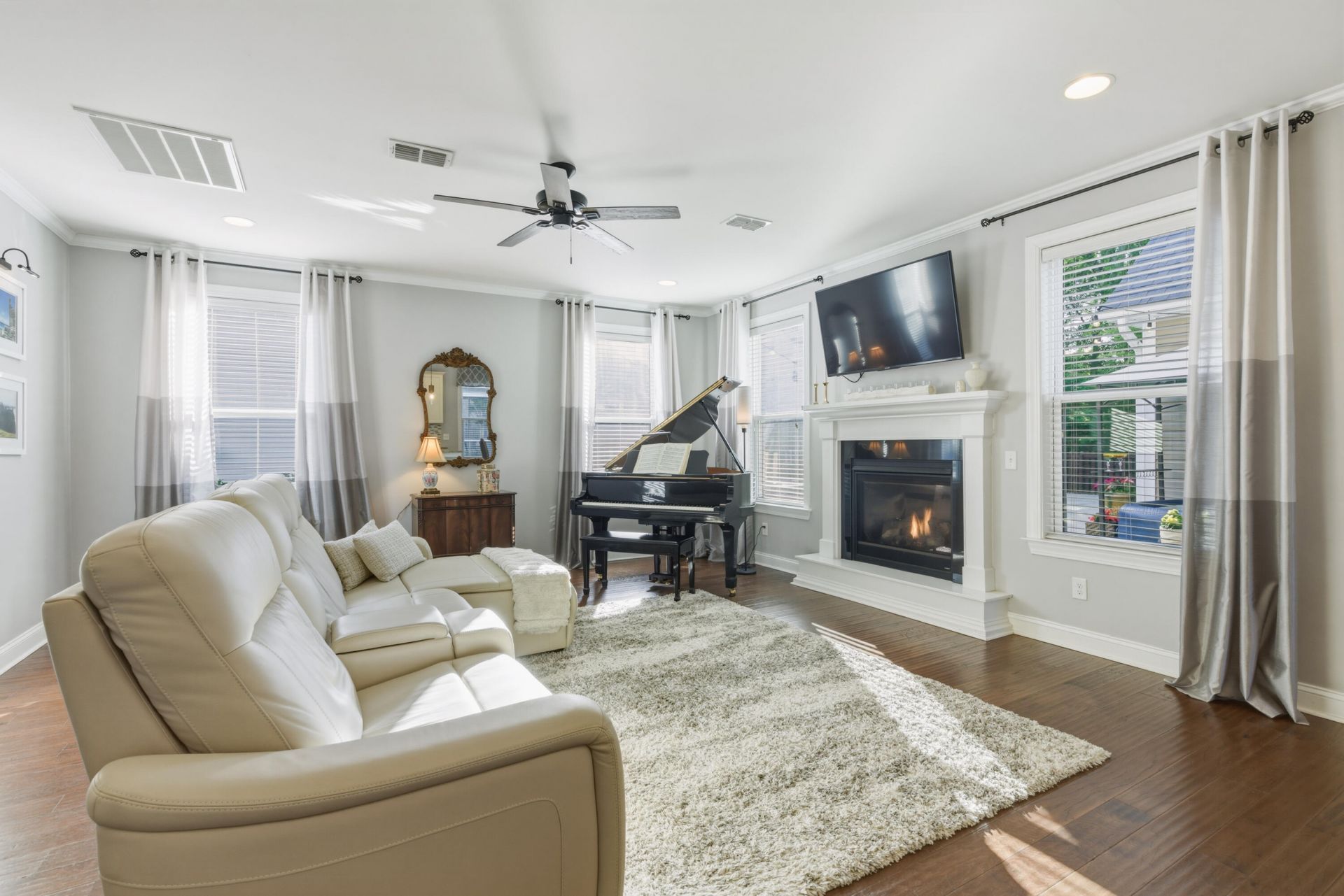 1611 Roustabout Way Photo 8