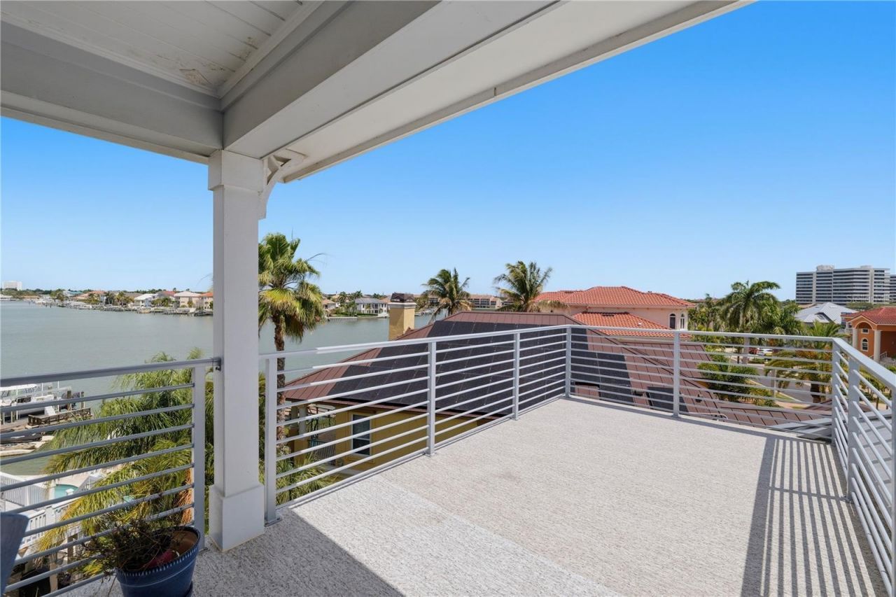 2813 Kipps Colony Drive S, Gulfport, FL 33707 Photo