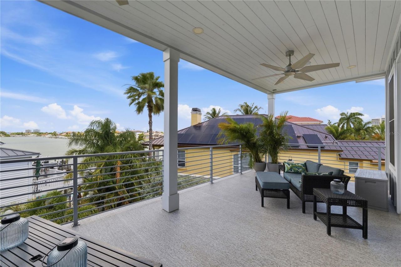 2813 Kipps Colony Drive S, Gulfport, FL 33707 Photo